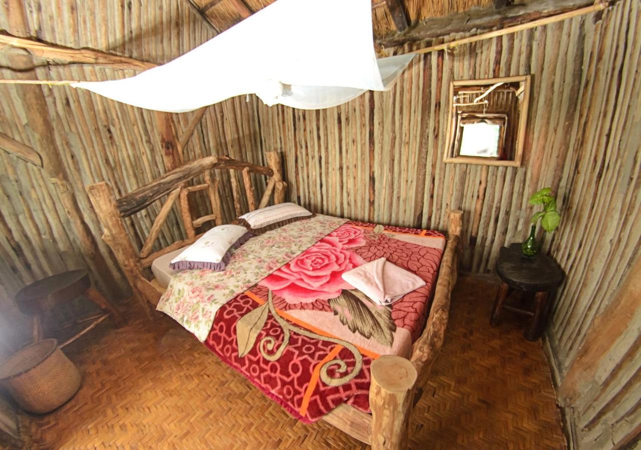 Dave The Cave Eco Lodge And Cultural Campsite Rubirizi Экстерьер фото